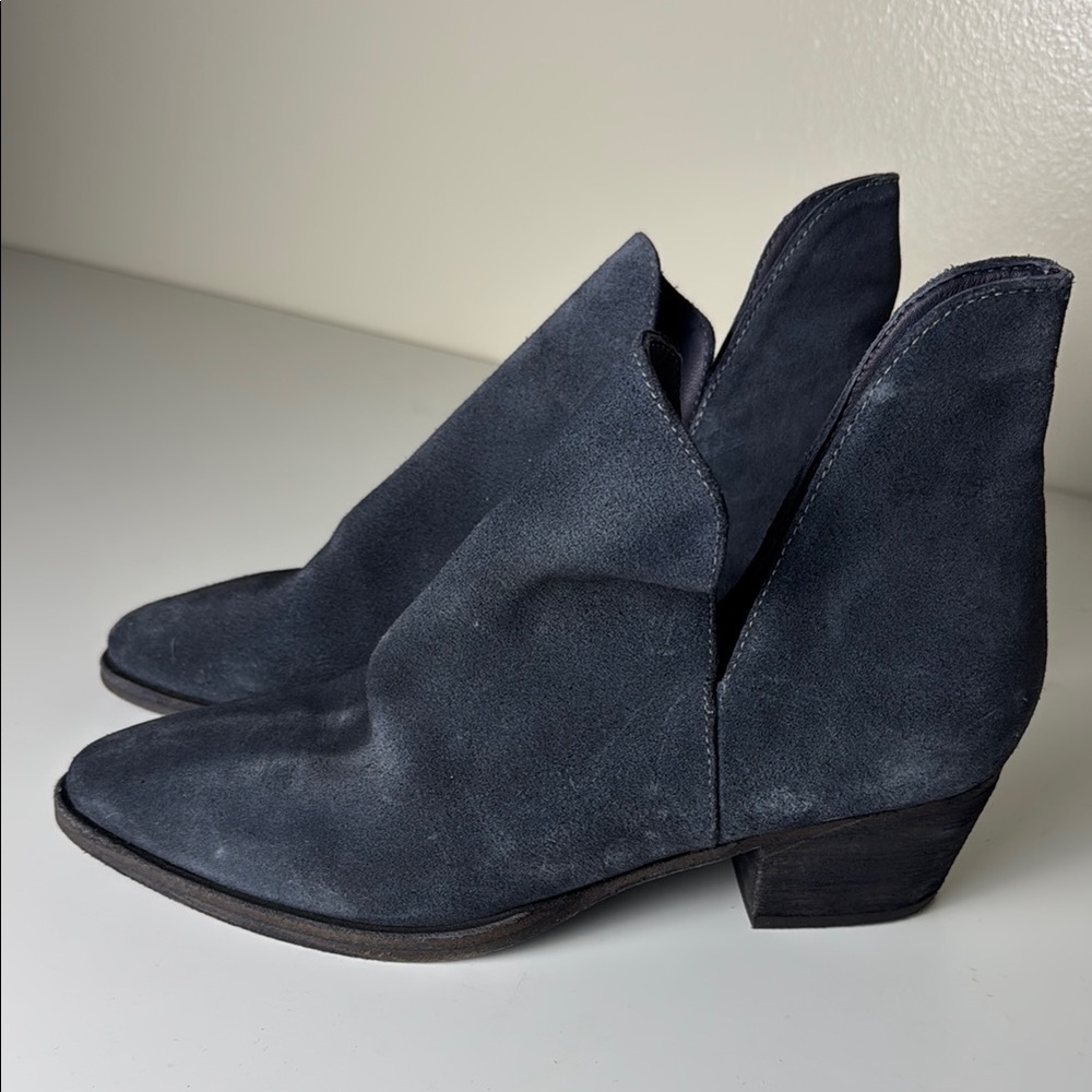 Free People Women's Suede Ankle Boots - Navy Size 38.5